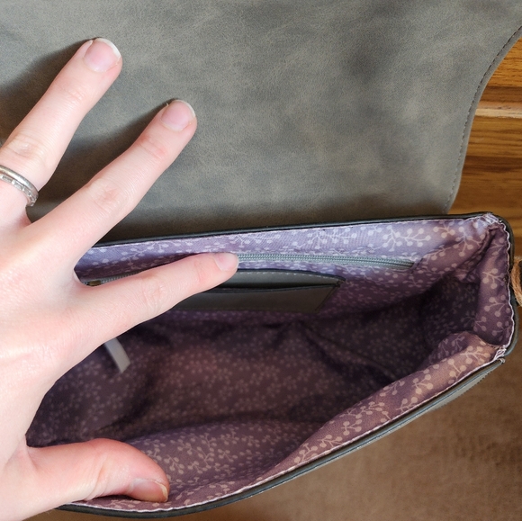 True Craft Western Inspired Crossbody Bag - Picture 6 of 13